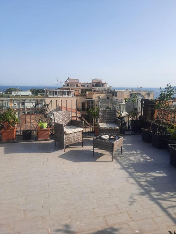 Апартаменты La Casa Di Nettuno Неаполь Экстерьер фото